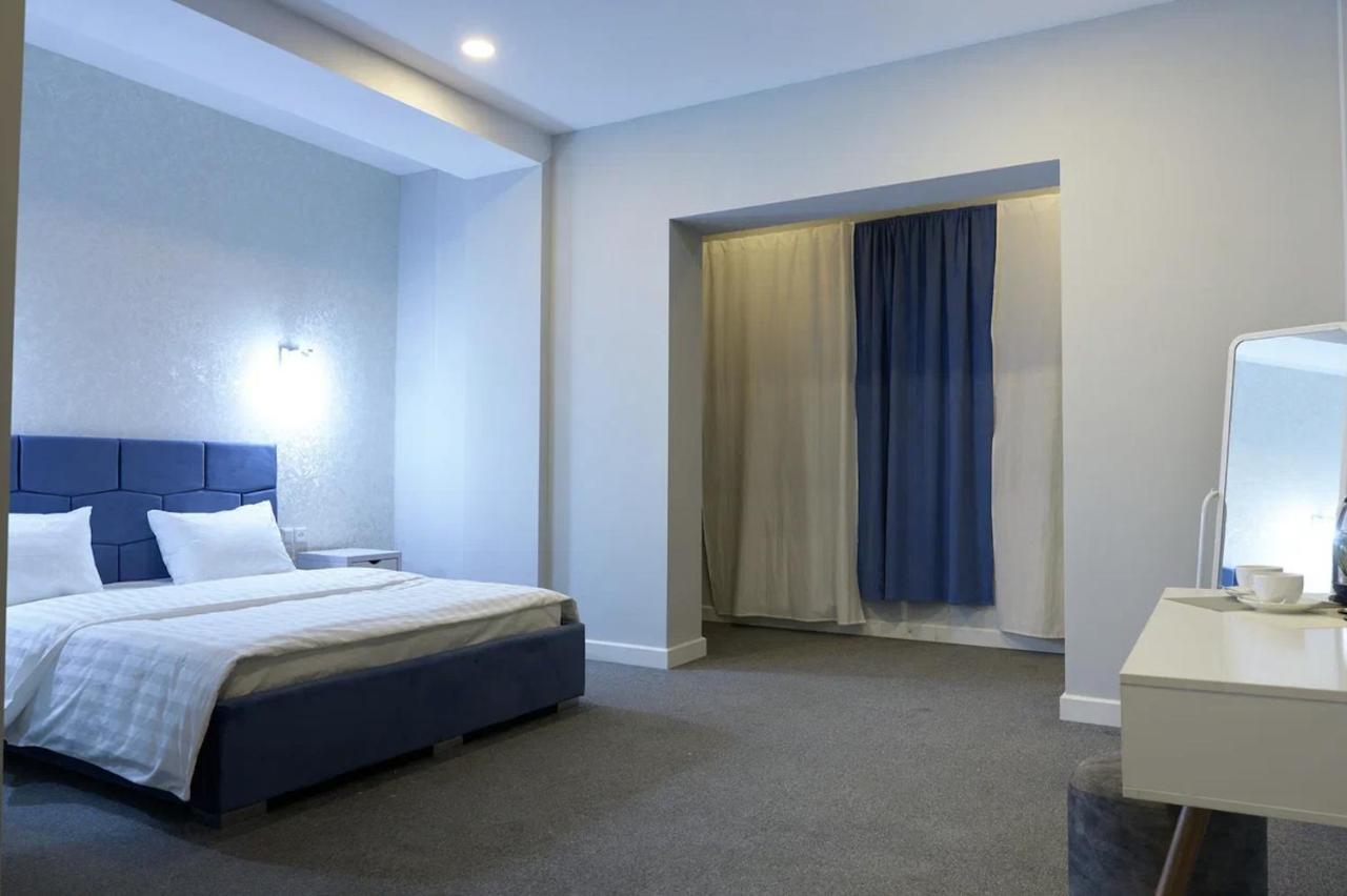 Montana Hotel Almaty Bagian luar foto