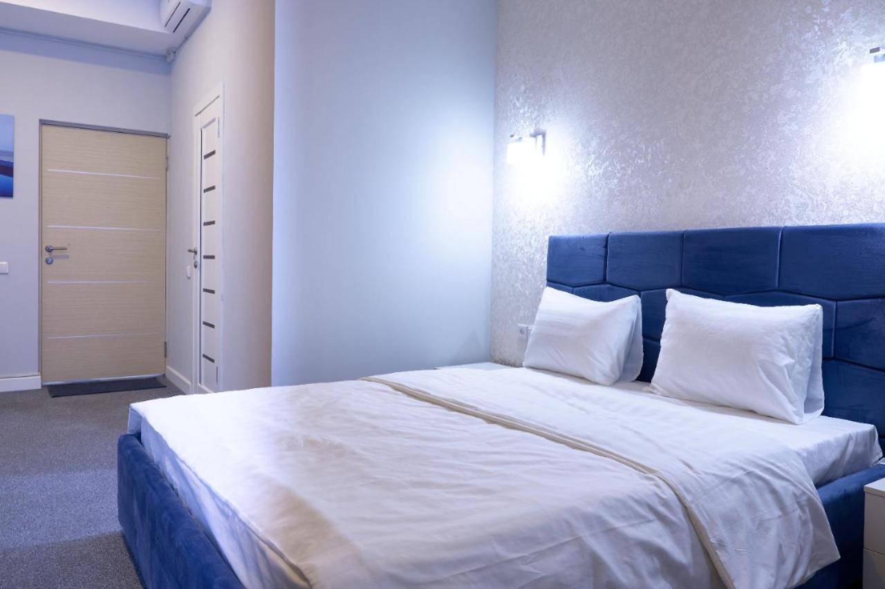 Montana Hotel Almaty Bagian luar foto